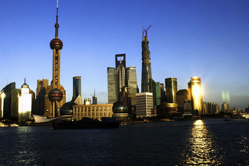 上海S3公路建設(shè)迎新突破，關(guān)鍵節(jié)點(diǎn)吊裝工程順利完成，市民出行將迎更大便利